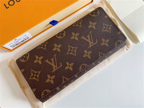 louis vuitton shiny wallet